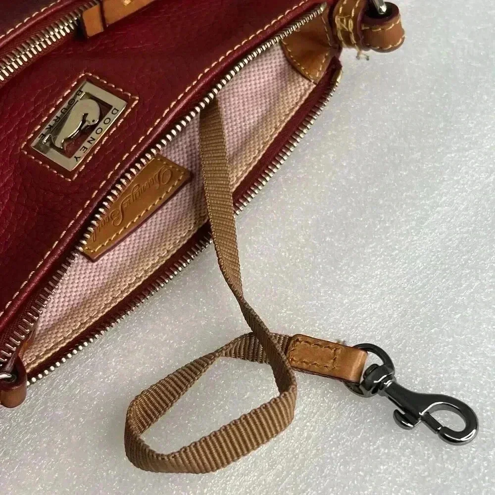 Dooney And‎ Bourke Dillen Letter Carrier Leather Crossbody Purse Burgundy